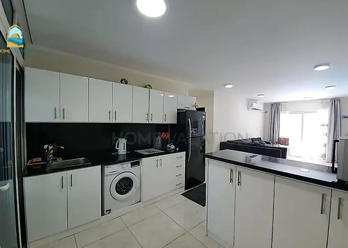 Luxury Apartment *