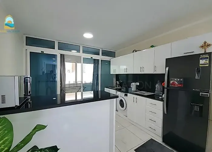 Luxury Apartment *